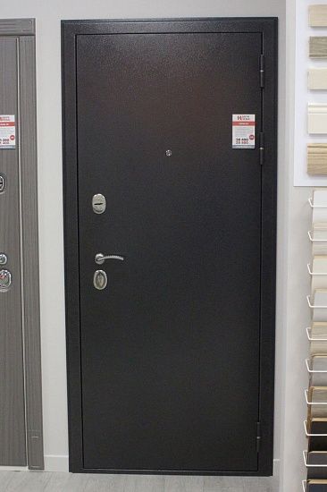 Входная дверь  