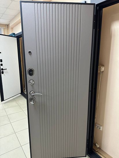 Входная дверь  