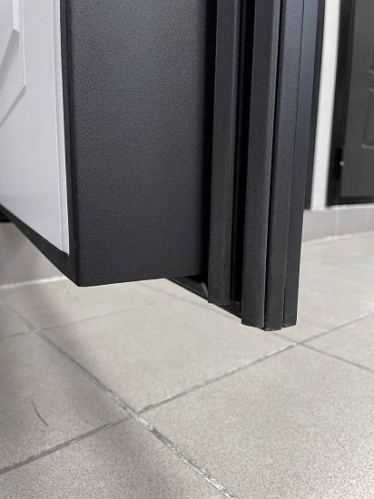 Входная дверь  