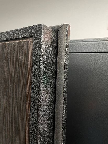 Входная дверь  